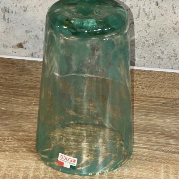 Hand Blown Glass Handcrafted In Mexico Green 6" Tall - Picture 8 of 8